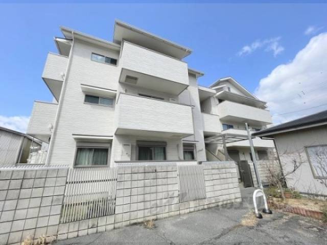 アモール三条大路外観写真1