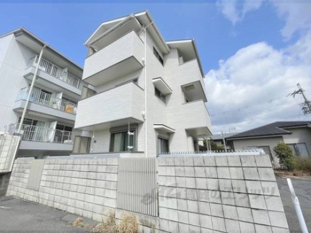 アモール三条大路外観写真2
