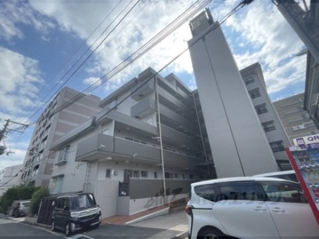 ロイヤルハイツ西田外観写真1