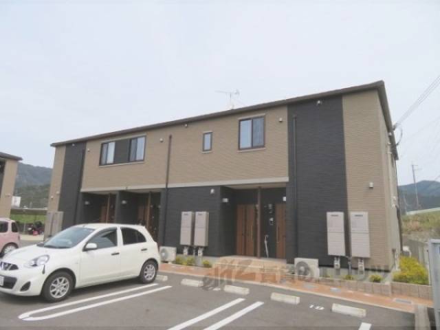 イリア                                 I外観写真1