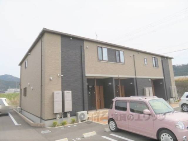イリア                                 I外観写真2