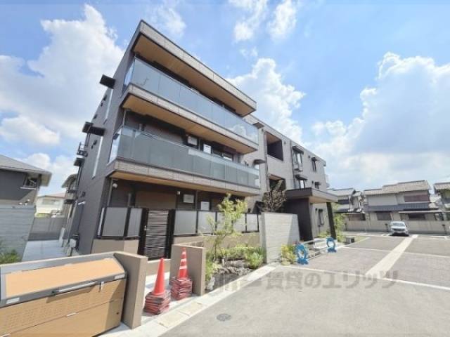 Ｅｍｏｕｖｏｉｒ外観写真1