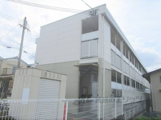 フローラ柏原外観写真2