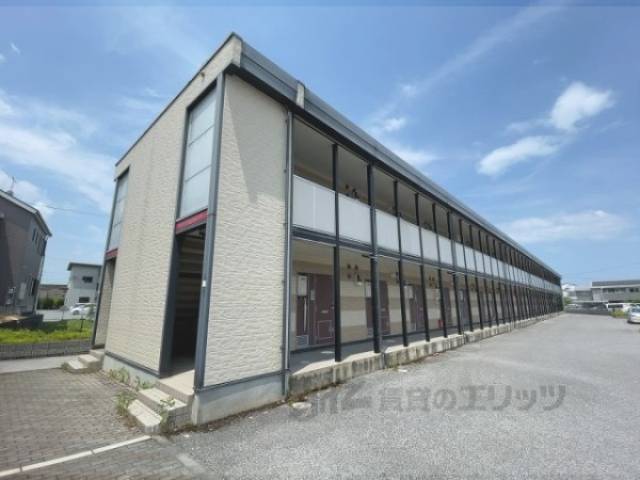 レオパレスヒガシノナミ外観写真3