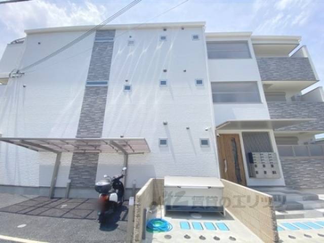 クリエオーレ郡津２外観写真2