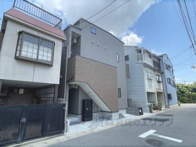 ローズマリーヒルズ淀新町外観写真1