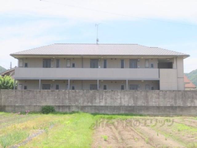 ラフォーレ柏原B棟外観写真1