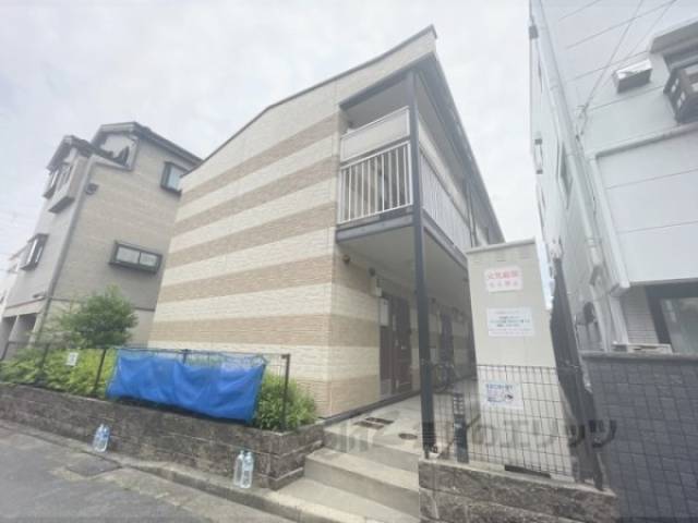 レオパレスレミネンス外観写真3