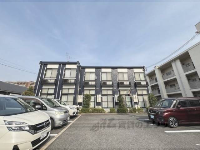 レオパレスヒカリ外観写真2