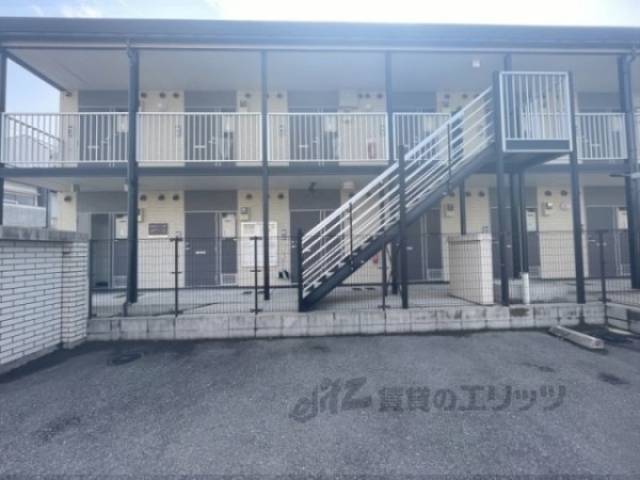 レオパレスピュア外観写真2