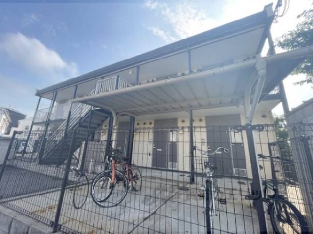 レオパレスピュア外観写真3