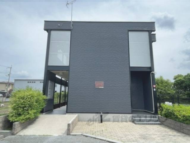 レオパレスマイン　シュロス外観写真1