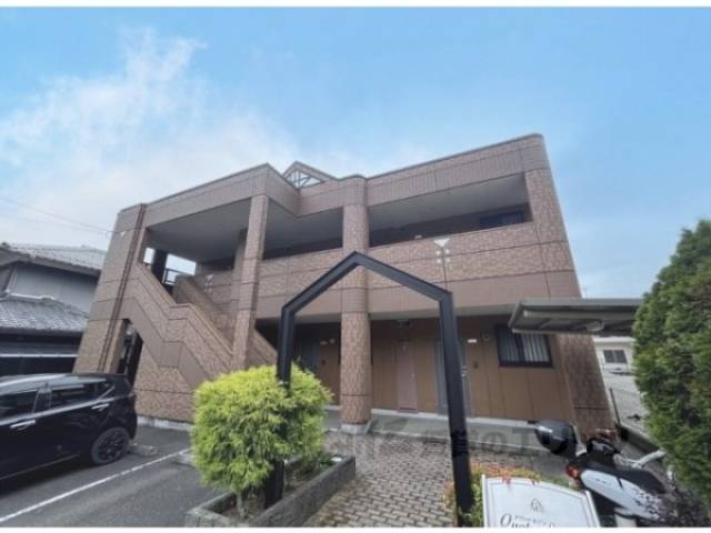 クアトロ・セゾン外観写真1