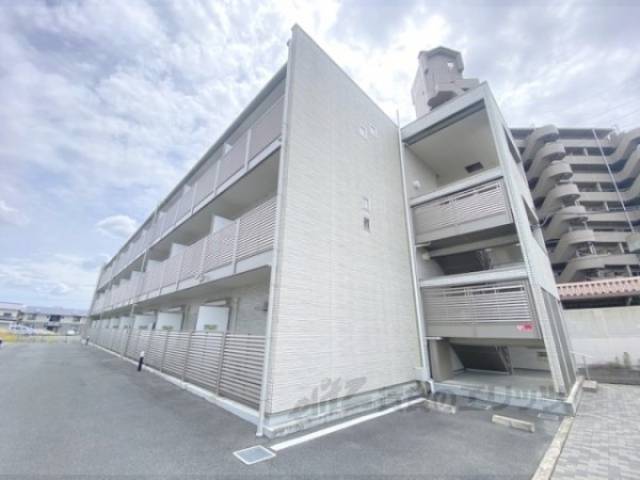 クレイノコミンチャーレドゥーエ外観写真1