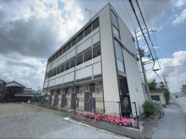 レオパレスレスペート外観写真1