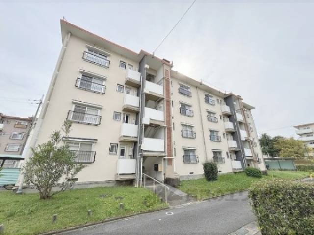 香里ヶ丘西団地Ｄ２２号棟外観写真1