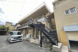 額田部北町550-1事務所前アパート外観写真