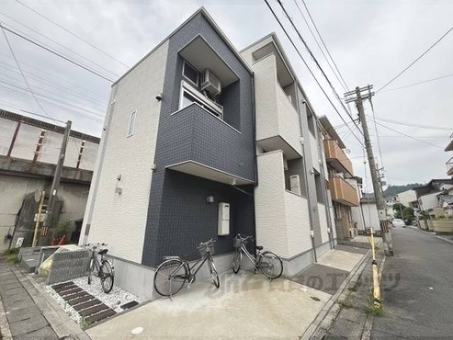 ハーモニーテラス四ノ宮川原町外観写真2