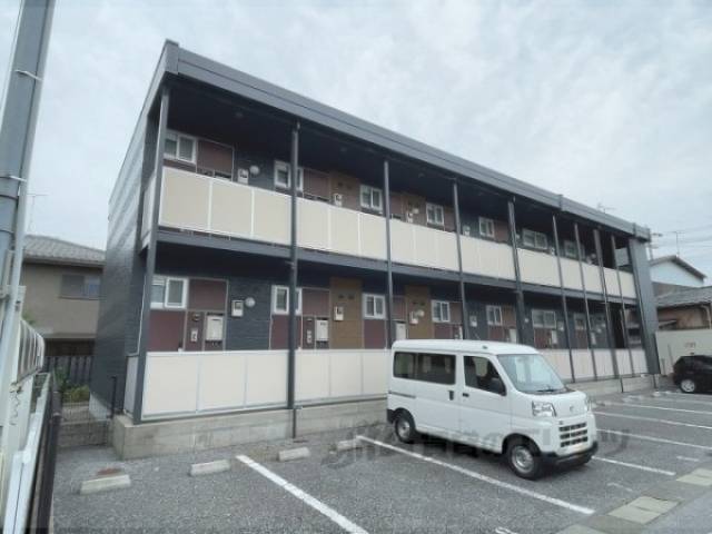 レオパレスカエデ外観写真2