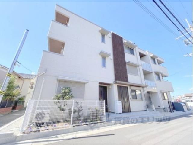 シャーメゾン　キャトルセゾン外観写真1