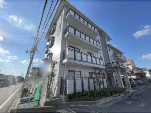 マンションポプリ外観写真1
