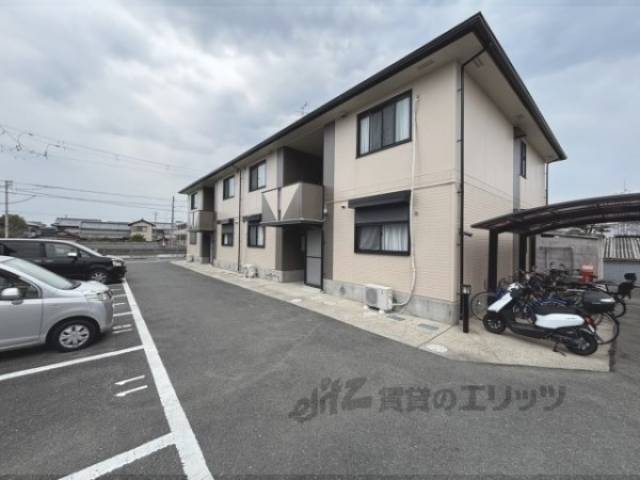 ファミールスギモト１外観写真1