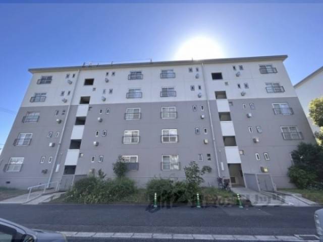 中宮第３団地３２号棟外観写真1