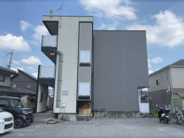 レオパレスｏｌｉｖｅ２外観写真1