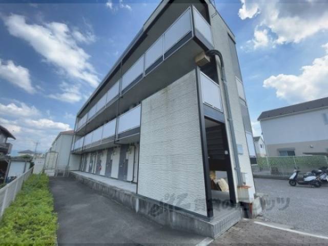 レオパレスｏｌｉｖｅ２外観写真3