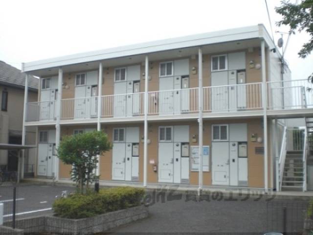 レオパレスＨＩＢＩＫＩ外観写真1