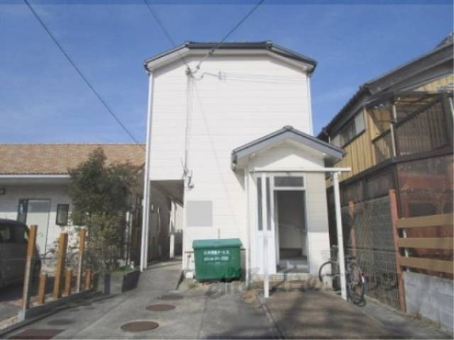 ナリイデ外観写真1