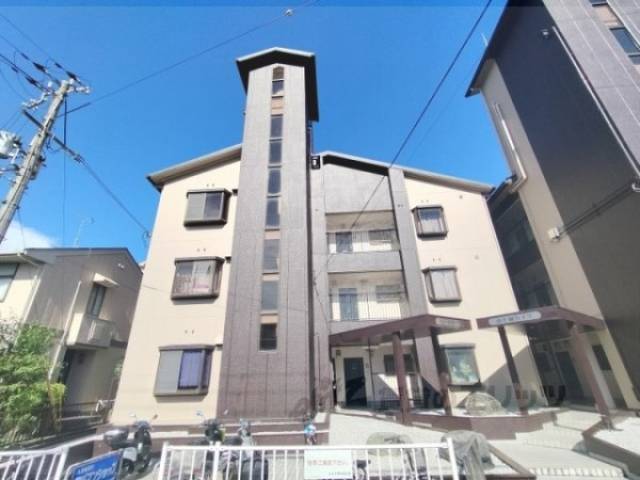 ロイヤル南生駒外観写真3