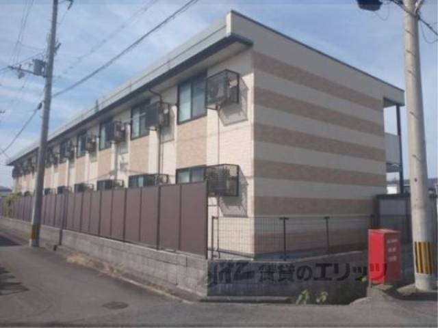 レオパレスめぞん恵智川外観写真1