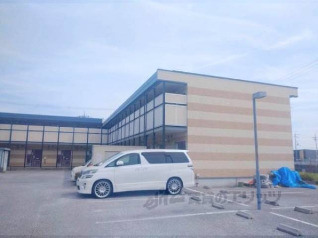 レオパレス雅荘外観写真2