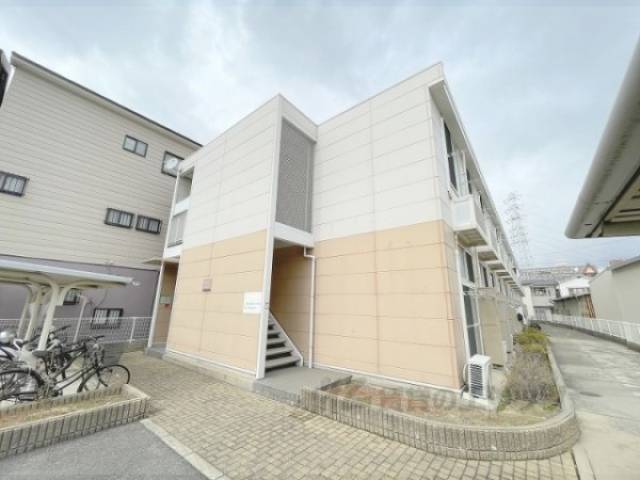 レオパレスエスペランサ石切外観写真1