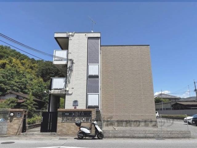 レオパレスソルシオン５外観写真2