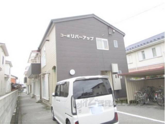 コーポリバーアップ外観写真1