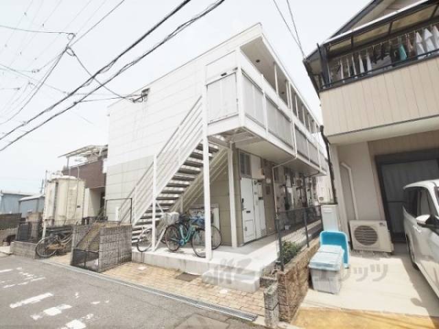 レオパレスフローリッシュ外観写真1