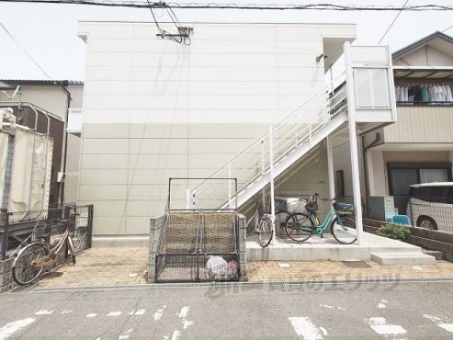 レオパレスフローリッシュ外観写真2