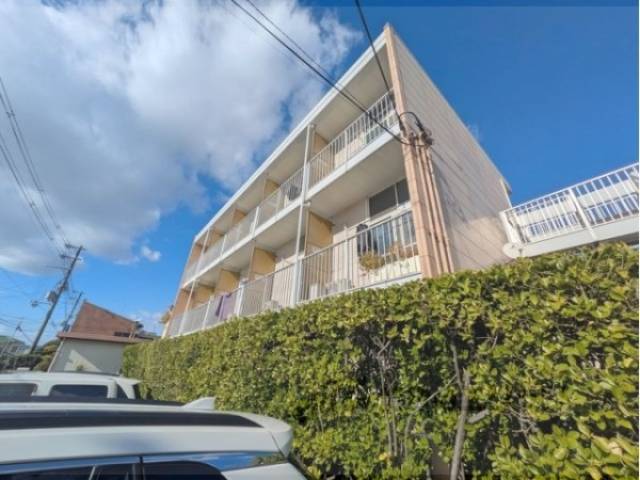 レオパレスタカラ外観写真3