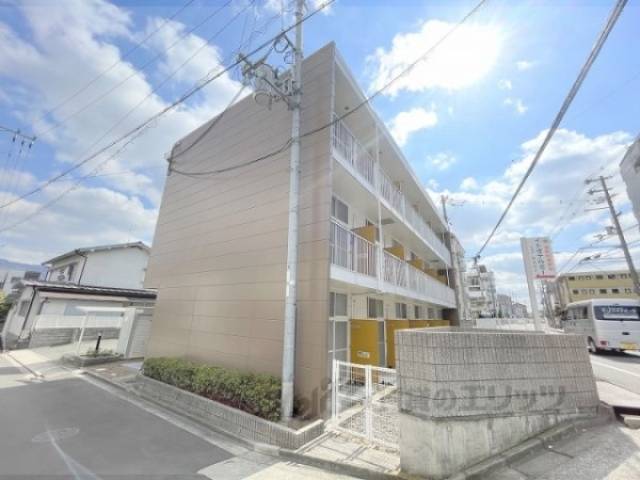 レオパレスシャトー花園外観写真1