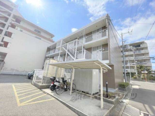 レオパレスシャトー花園外観写真2