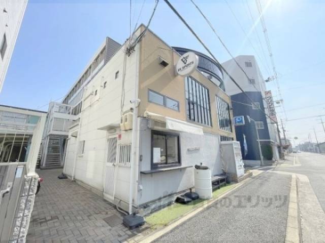 レオパレスエルヴェール２外観写真1