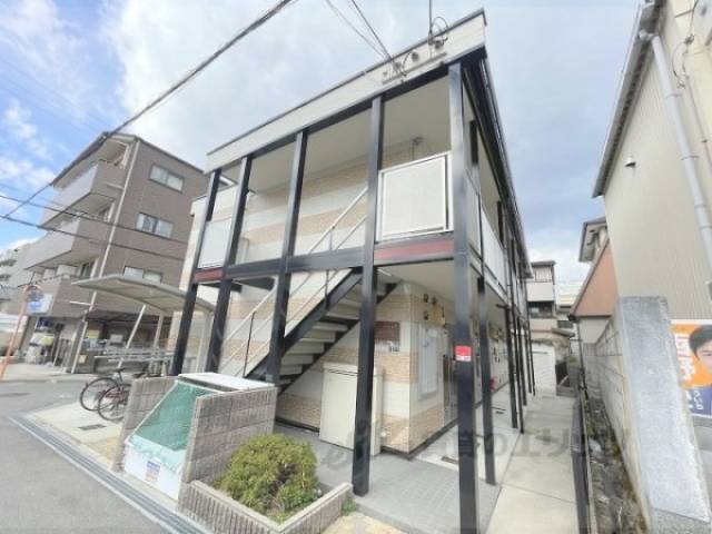レオパレス瓢箪山外観写真1
