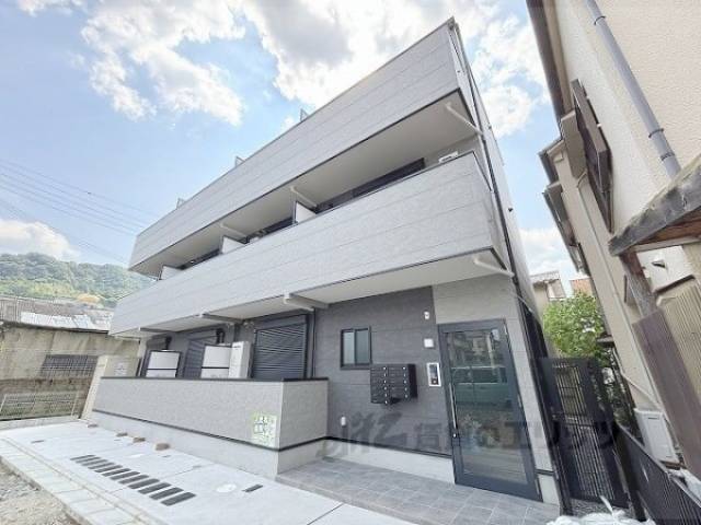 ＥＳＣＡＬＡ四條畷外観写真1