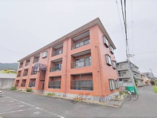 クラウンコート外観写真1