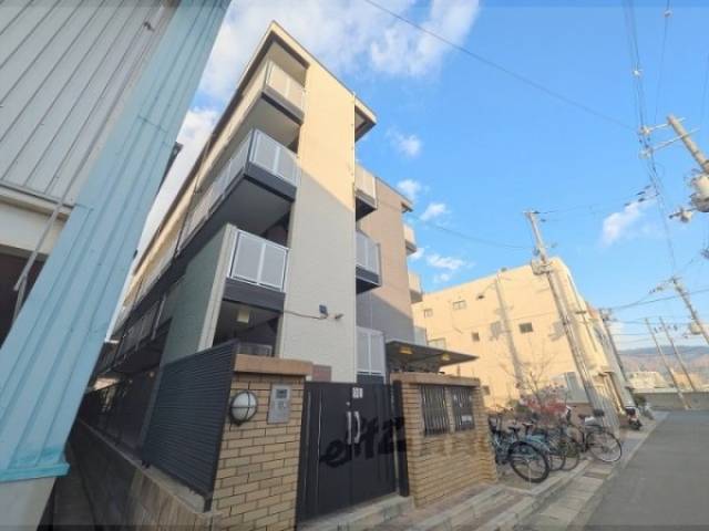 レオパレスエルヴェール　サンク外観写真2