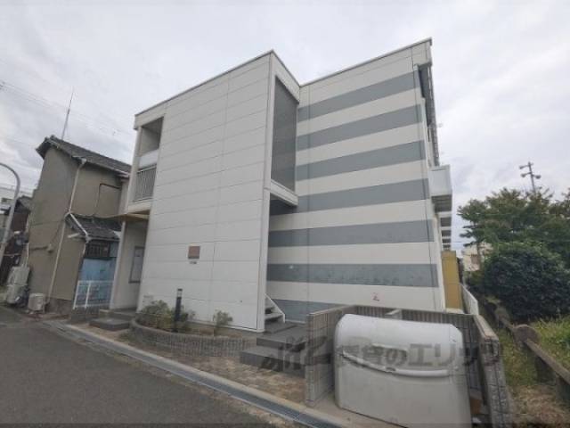 レオパレスシオン外観写真1