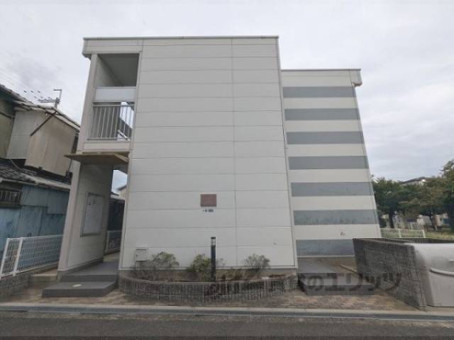 レオパレスシオン外観写真2