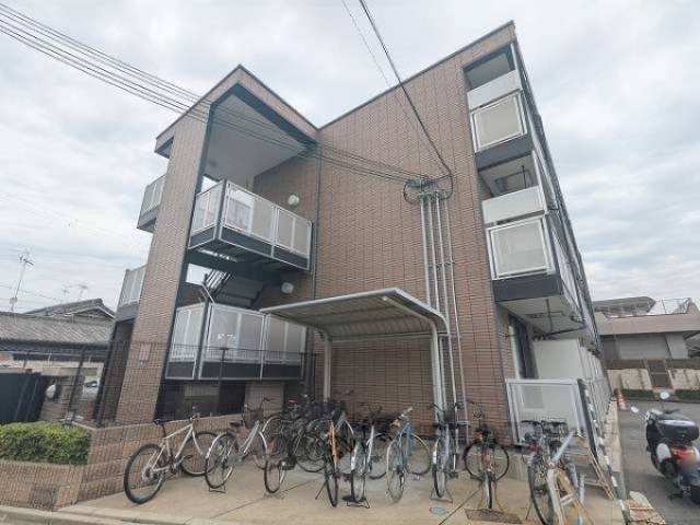 レオパレスきずり外観写真2